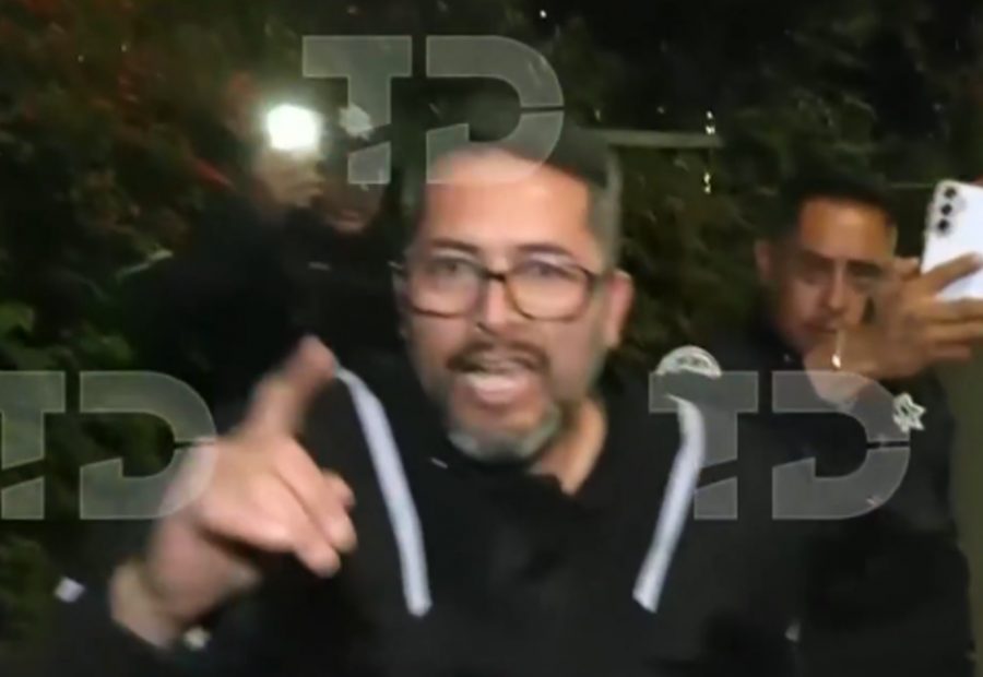 Policías agreden a reportero en plena transmisión en vivo; investigan autoridades