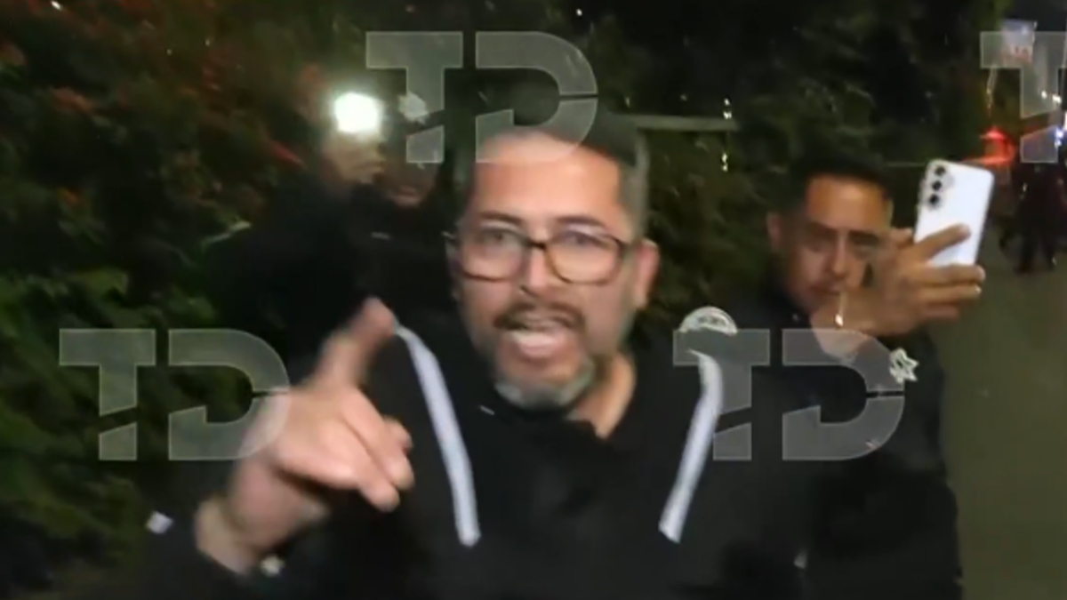 Policías agreden a reportero en plena transmisión en vivo; investigan autoridades
